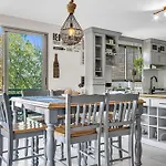 Luxe, Mountain View, Upscale Located Apt At Escalon