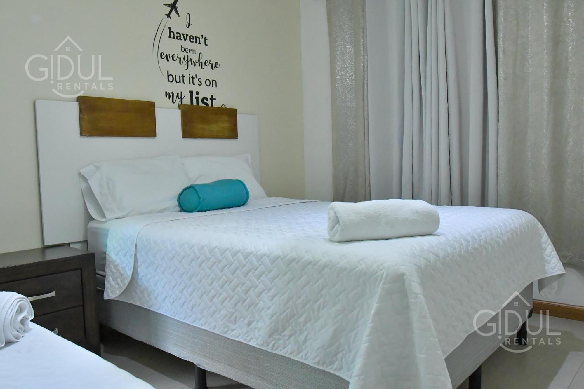 Luxe, Mountain View, Upscale Located At Escalon