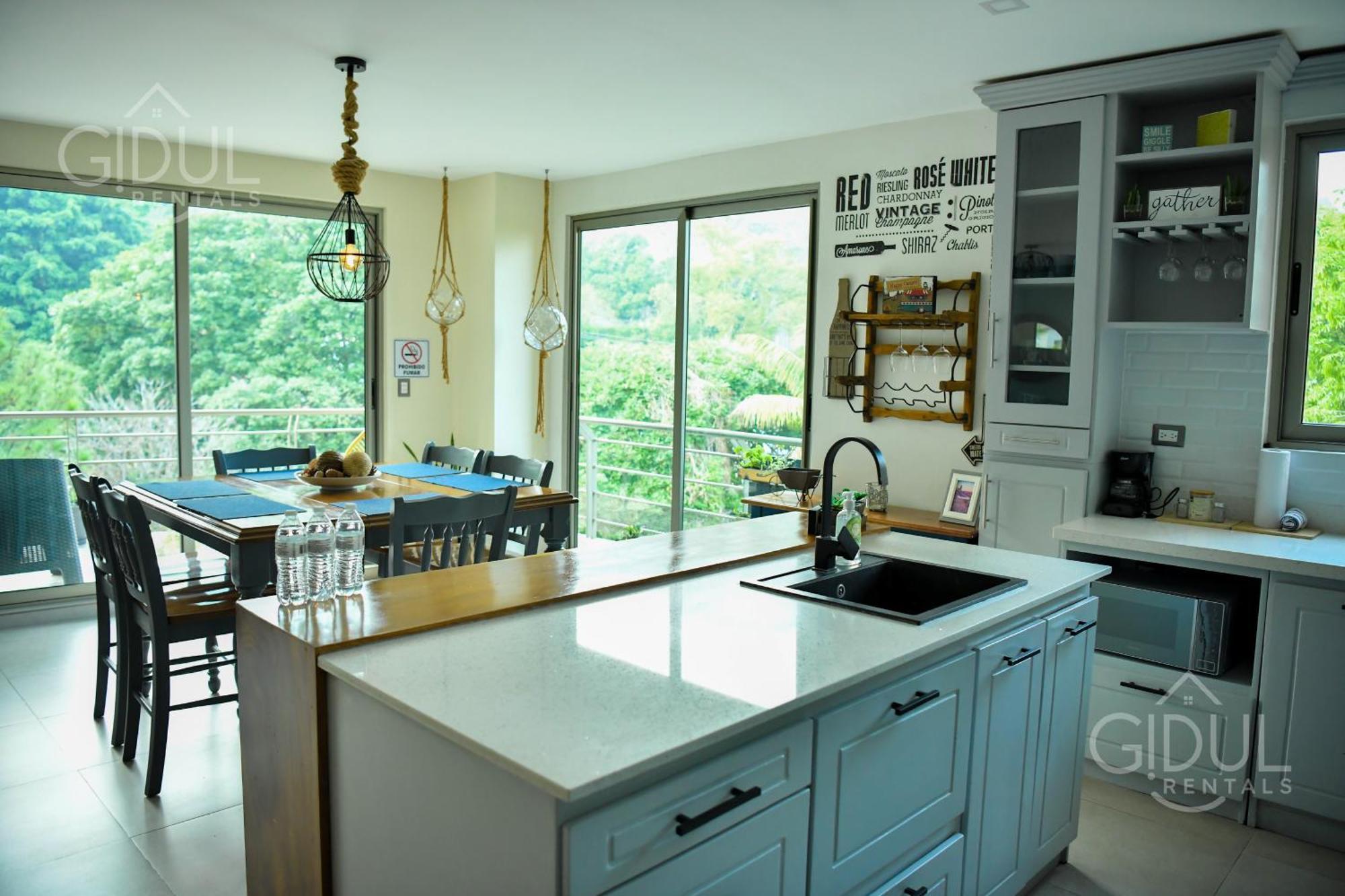 Luxe, Mountain View, Upscale Located At Escalon * San Salvador