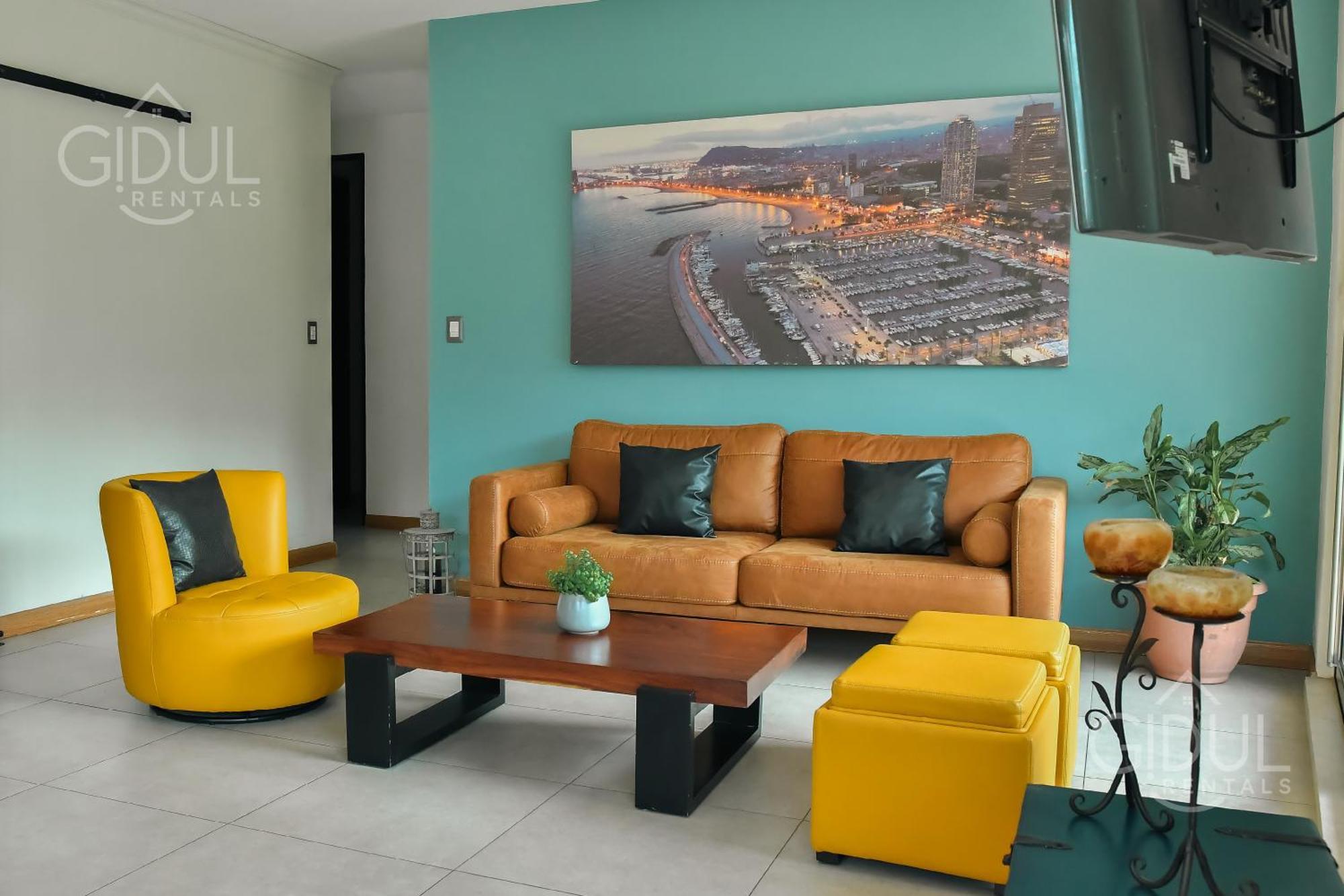 Luxe, Mountain View, Upscale Located At Escalon