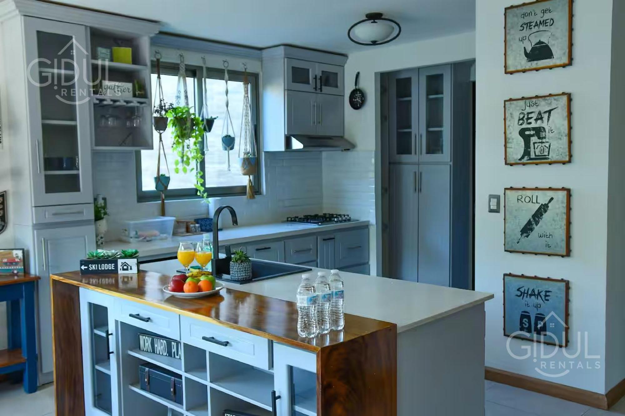 Luxe, Mountain View, Upscale Located At Escalon Apartamento
